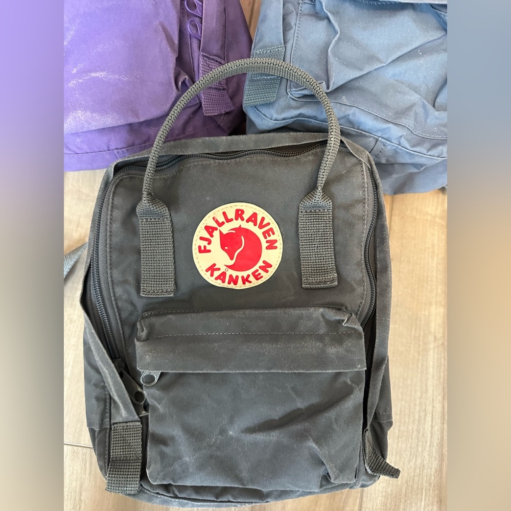 Fjallraven Kanken Mini - 2 Colors LEFT - 30$ EACH - Picture 6 of 8